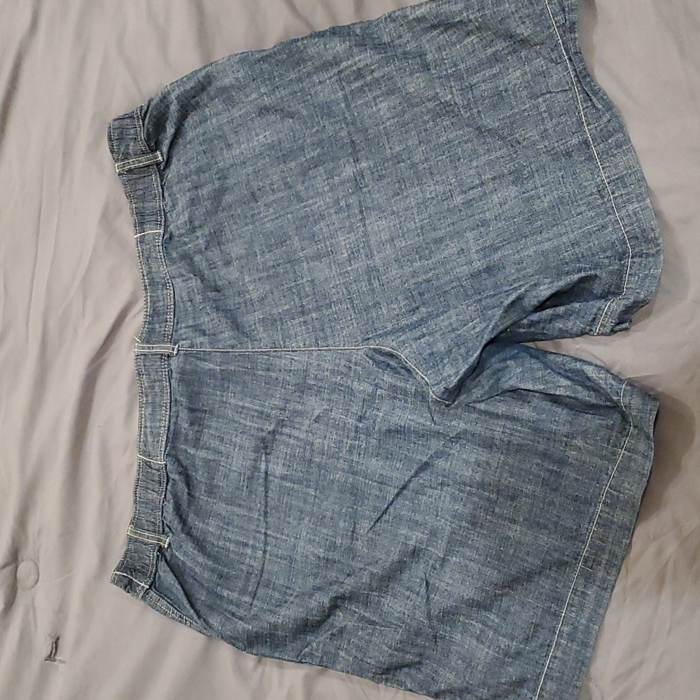 Shorts - Picture 5 of 5